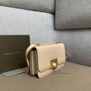 Bottega Veneta Mini BV Classic Bag In Nude Calfskin