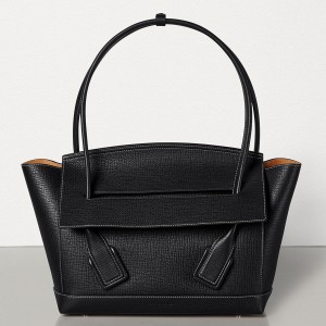 Bottega Veneta Arco 33 Bag In Black Grainy Calfskin