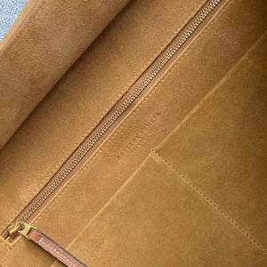 Bottega Veneta Arco 48 Bag In Tan Grainy Calfskin