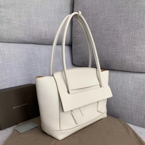 Bottega Veneta Arco 48 Bag In White Grainy Calfskin