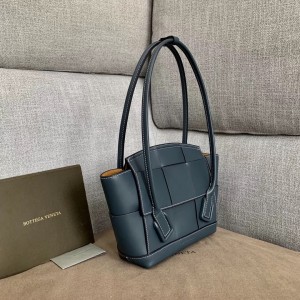 Bottega Veneta Arco 33 Intrecciato Bag In Navy Blue Calfskin