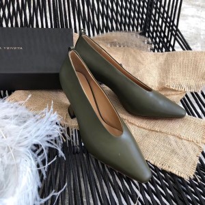 Bottega Veneta Almond Toe Pumps In Khaki Nappa Leather