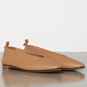 Bottega Veneta Almond Flats In Nude Nappa Leather