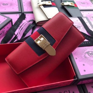 Gucci Sylvie Continental Wallet In Red Leather