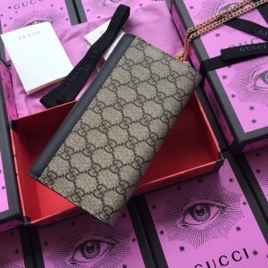 Gucci Padlock Continental Chain Wallet In GG Supreme Canvas